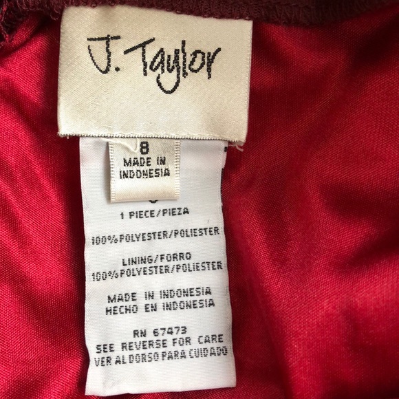 Just Taylor Red Sequin Dress - Picture 8 of 8